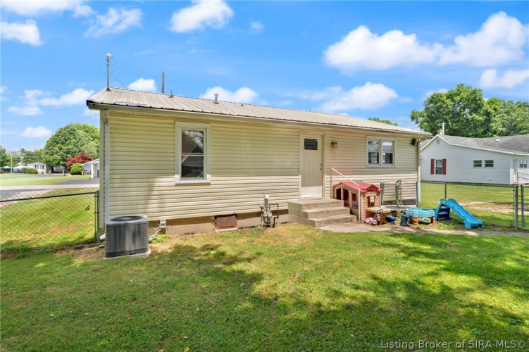 Listing Image 24
