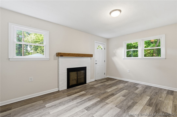 Listing Image 16