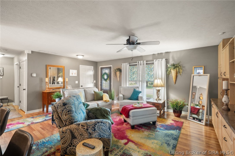 Listing Image 13