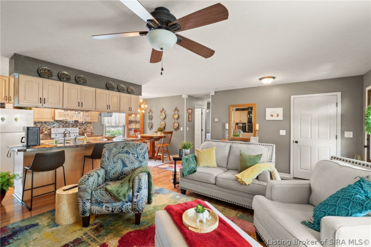Listing Image 14