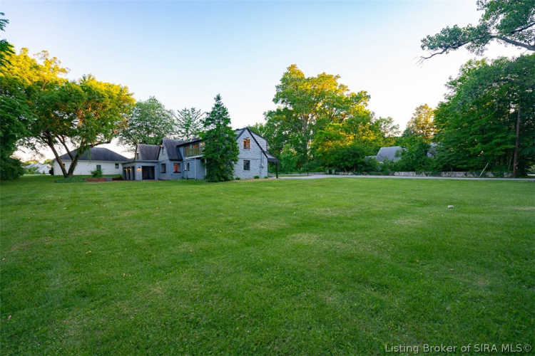 Listing Image 17