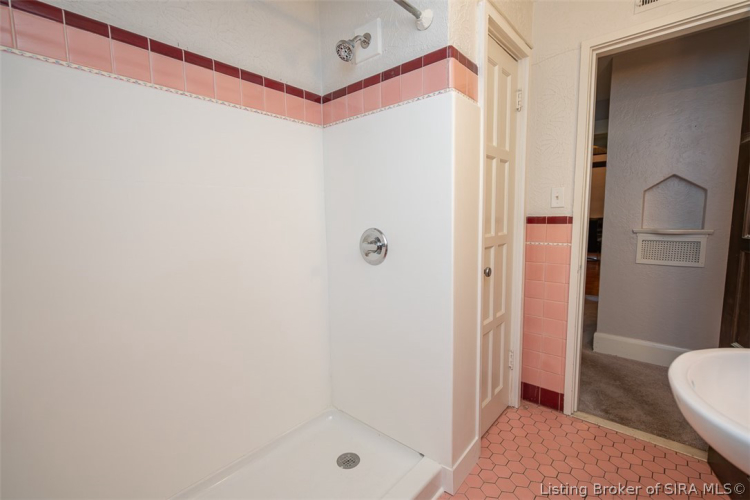 Listing Image 72