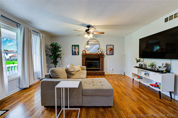 Listing Image 20