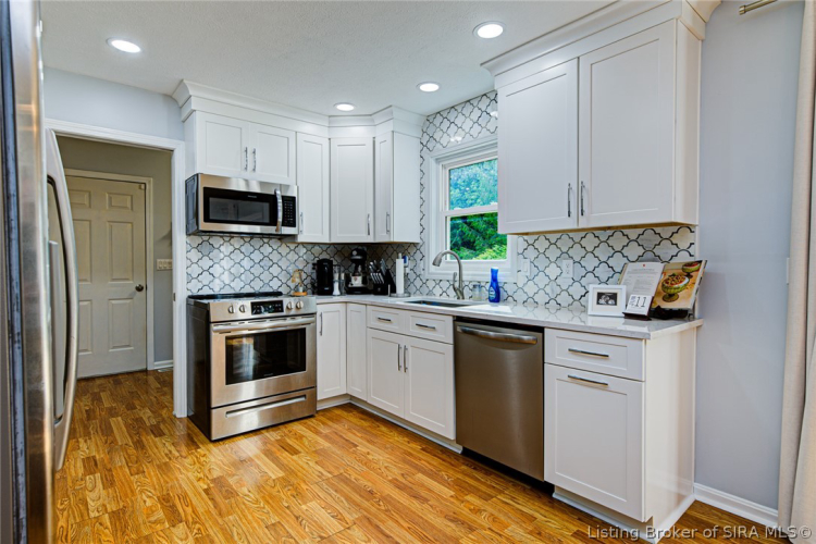 Listing Image 7