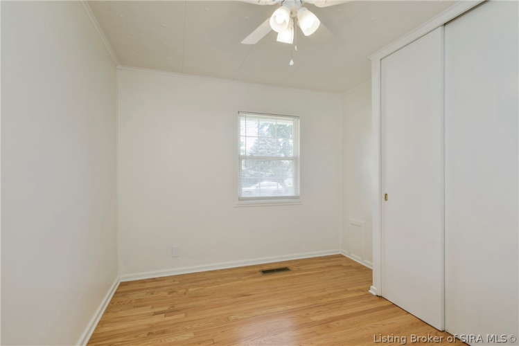 Listing Image 17