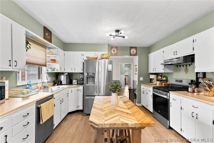 Listing Image 13