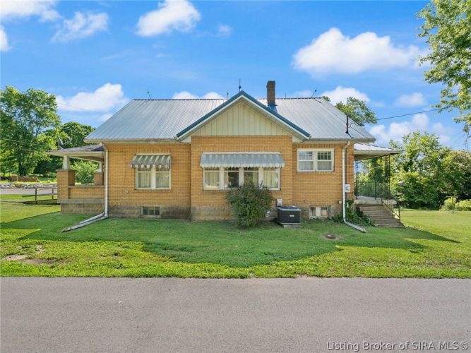 Listing Image 4
