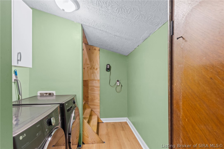 Listing Image 17