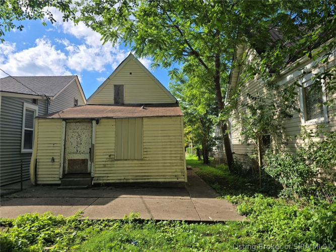 Listing Image 8
