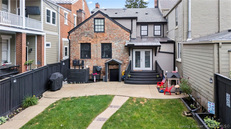 Listing Image 10