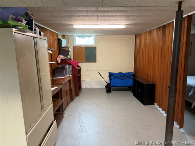 Listing Image 17