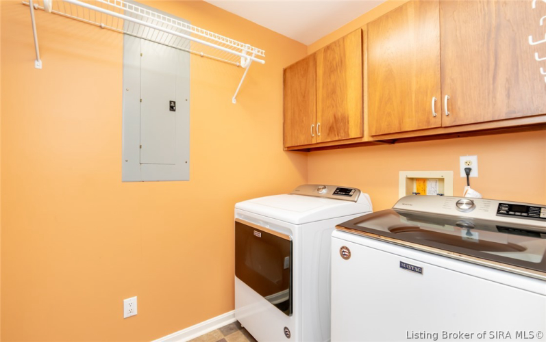 Listing Image 8