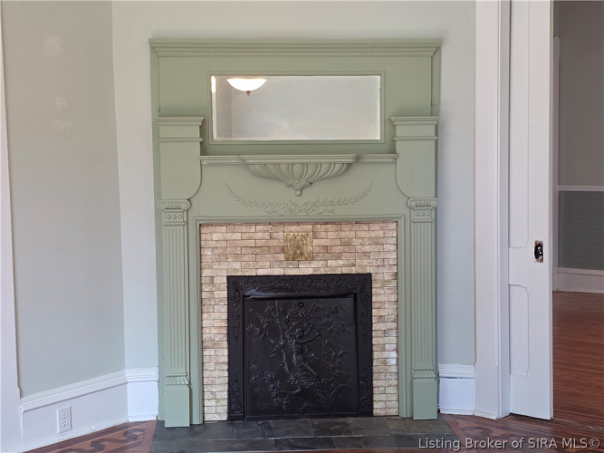 Listing Image 18