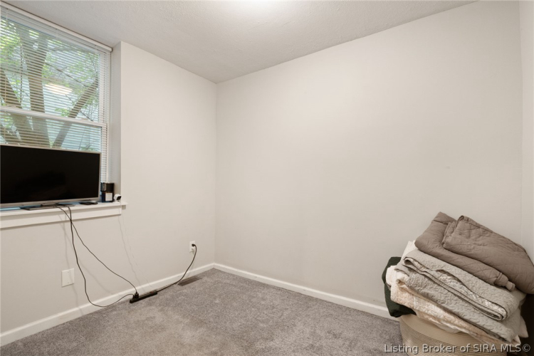 Listing Image 27