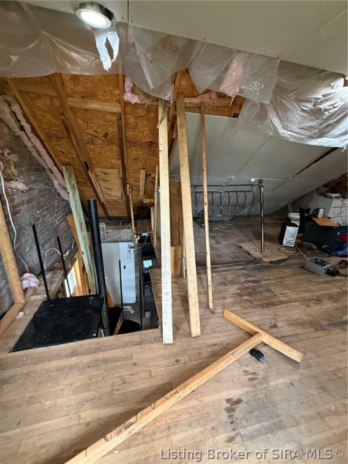 Listing Image 14