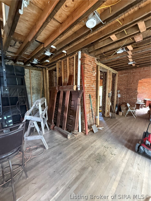 Listing Image 18