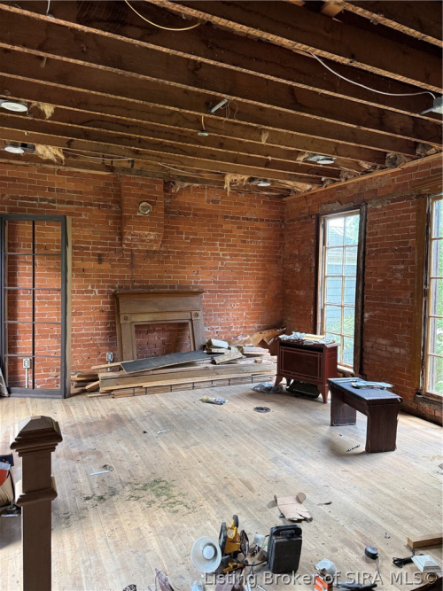 Listing Image 22