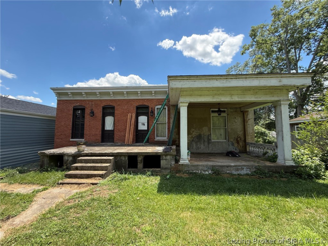 Listing Image 4