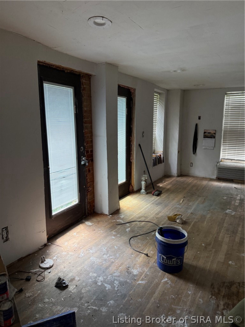 Listing Image 32