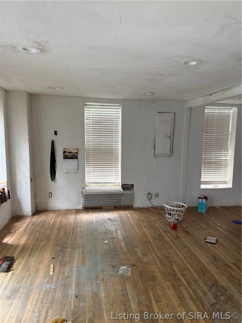 Listing Image 33
