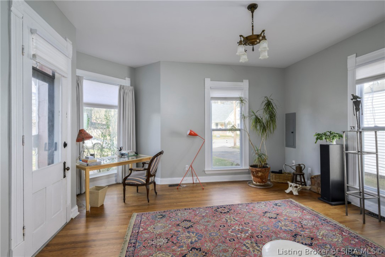 Listing Image 14