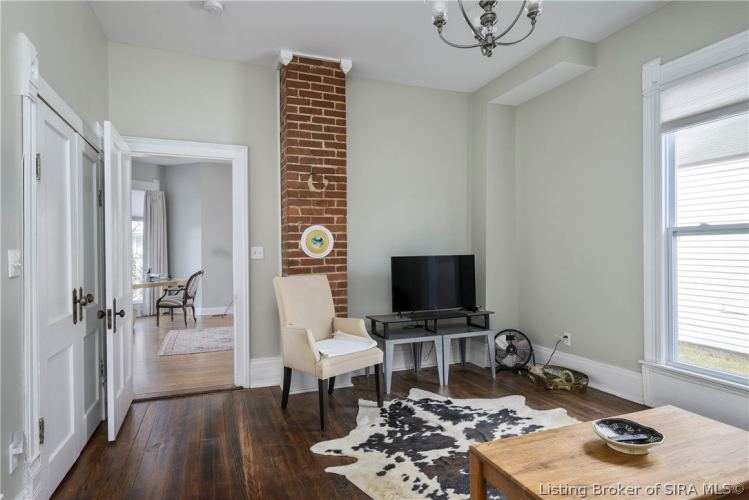 Listing Image 16