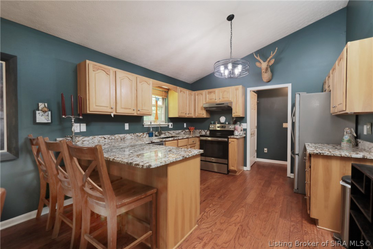 Listing Image 12