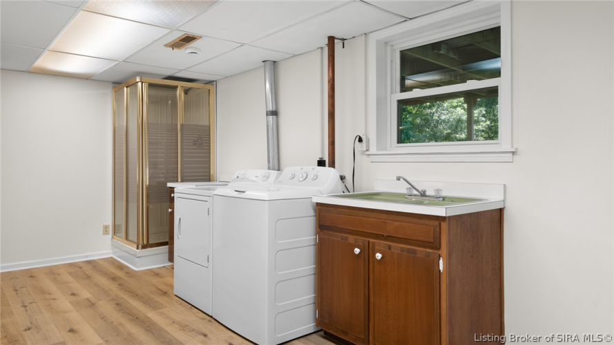 Listing Image 18