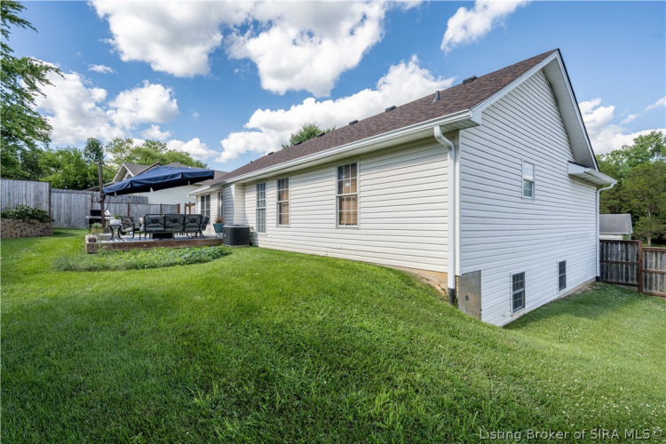Listing Image 32