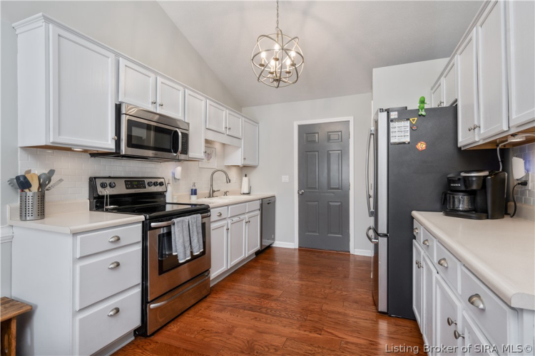 Listing Image 9