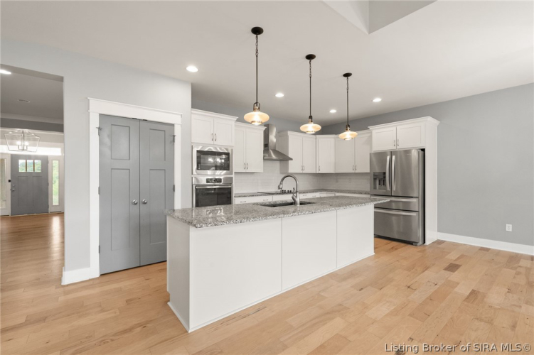 Listing Image 5