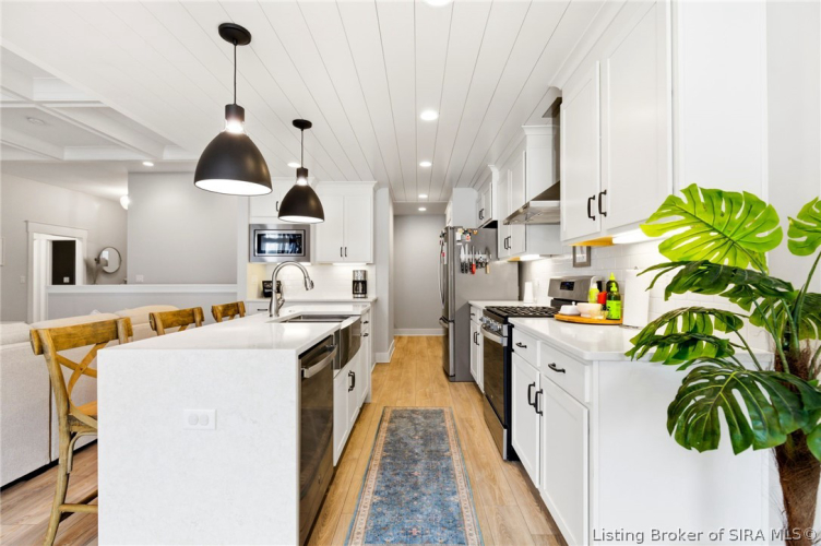 Listing Image 12