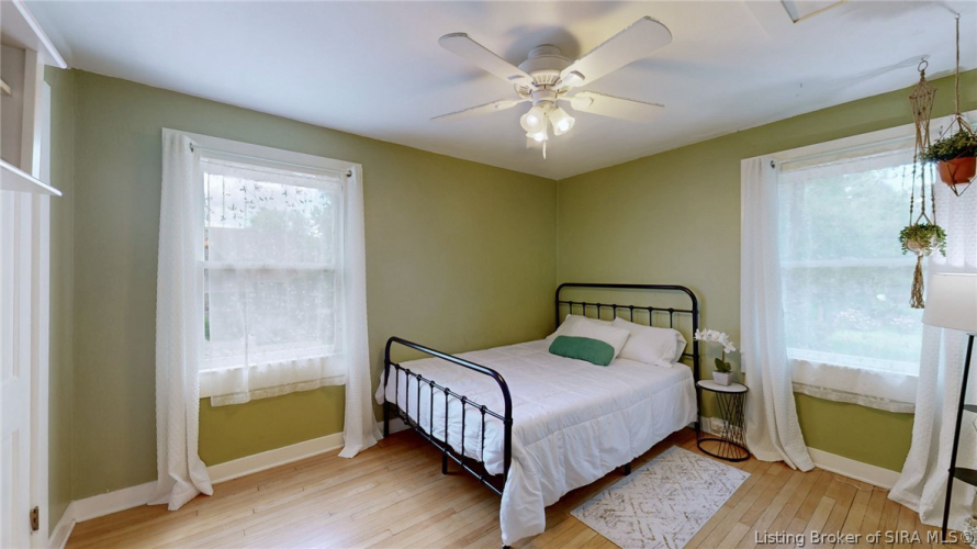 Listing Image 14