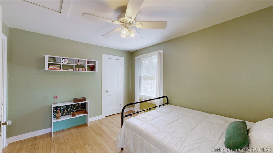 Listing Image 15