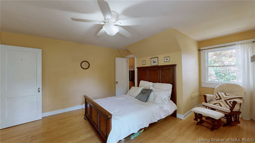 Listing Image 17
