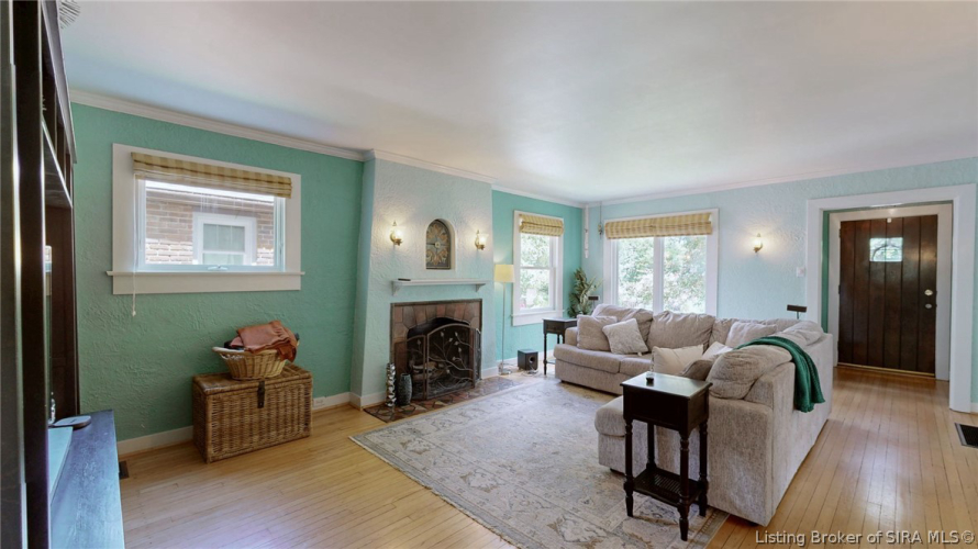 Listing Image 3