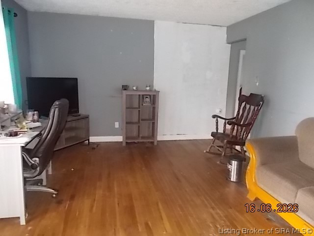 Listing Image 3