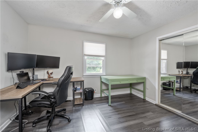 Listing Image 18