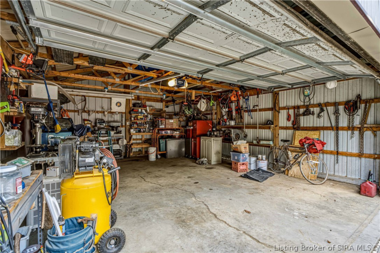 Listing Image 43