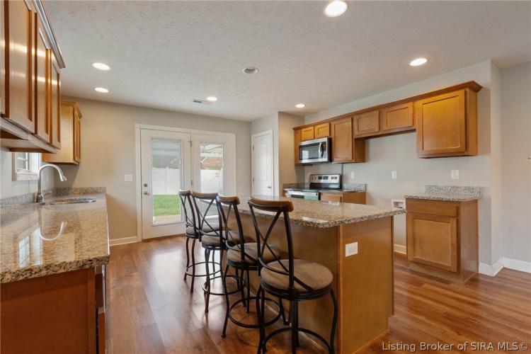 Listing Image 7