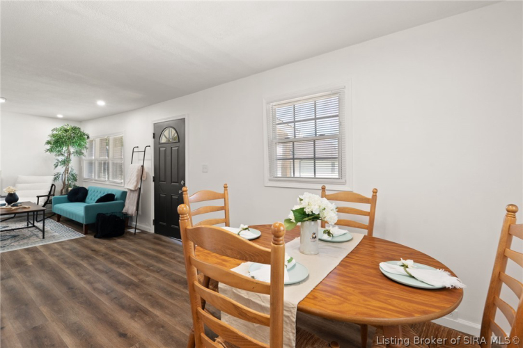 Listing Image 12