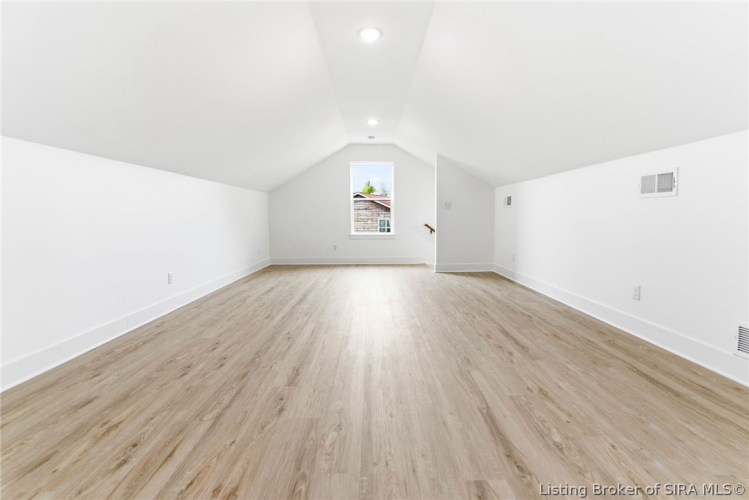 Listing Image 37