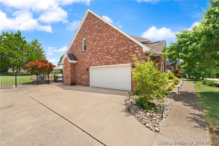 Listing Image 57