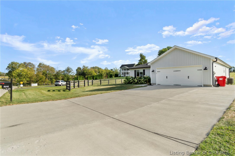 Listing Image 45