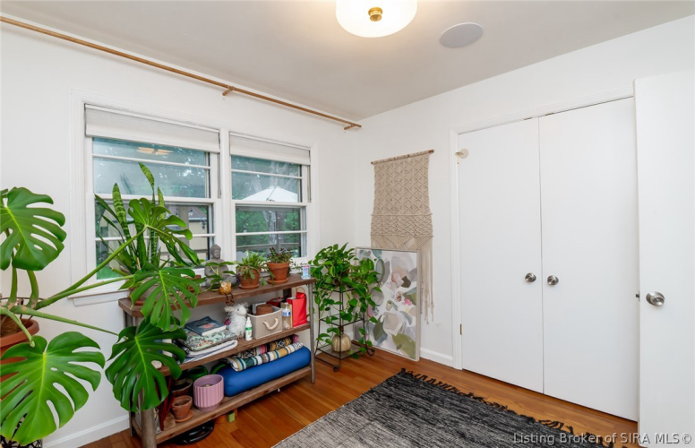 Listing Image 20