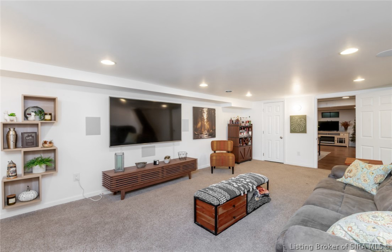 Listing Image 32