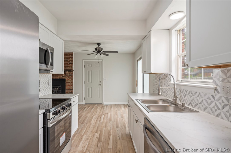 Listing Image 15