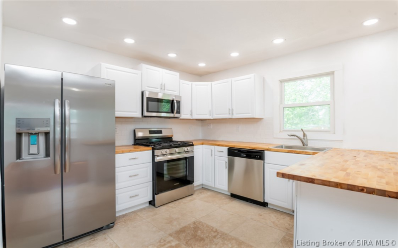 Listing Image 19