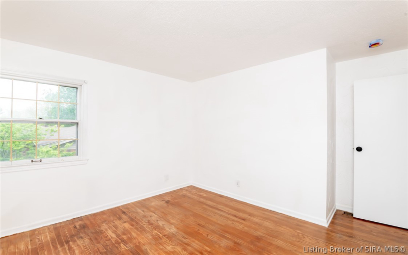 Listing Image 33