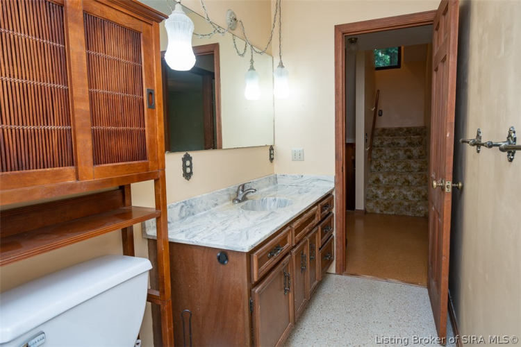 Listing Image 50